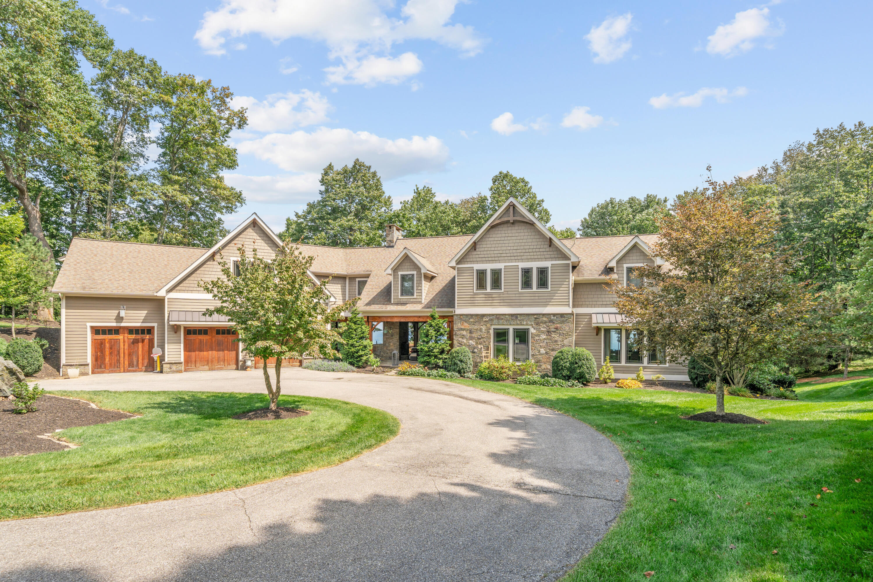 Bent Mountain, Virginia, 24059, United States, 5 Bedrooms Bedrooms, ,5 BathroomsBathrooms,Residential,Active,2025206