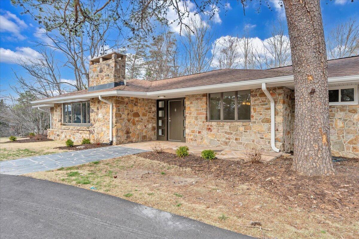 2104 Deyerle Rd, Roanoke, Virginia image 49