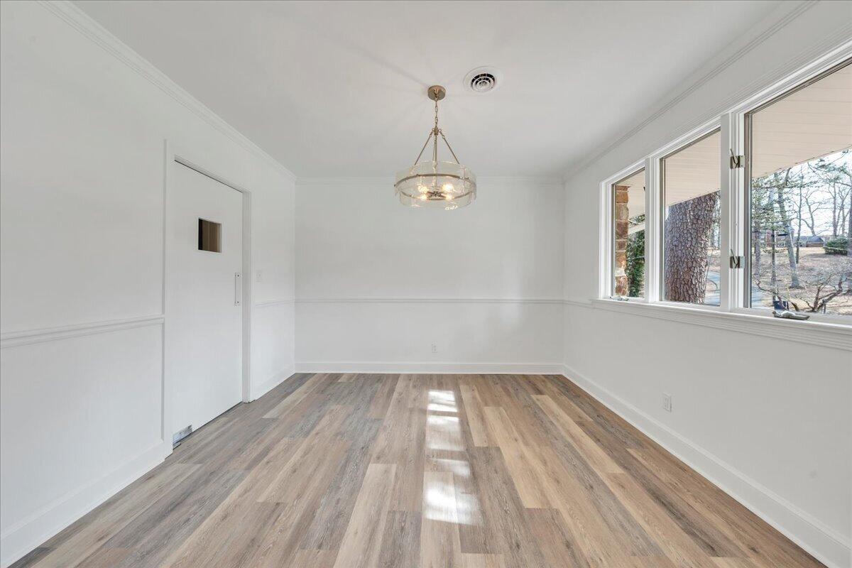 2104 Deyerle Rd, Roanoke, Virginia image 13