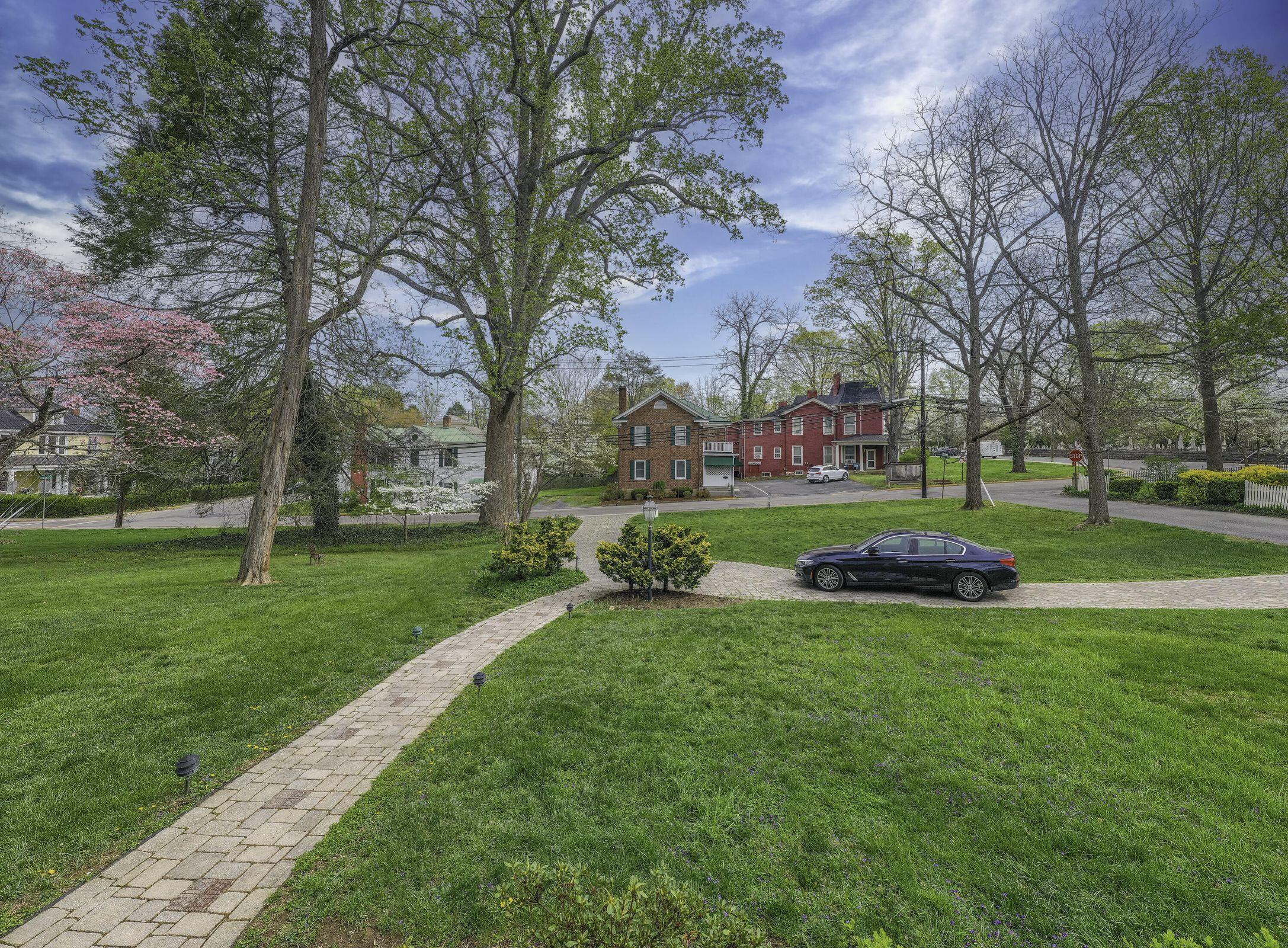 4 White St, Lexington, Virginia image 12