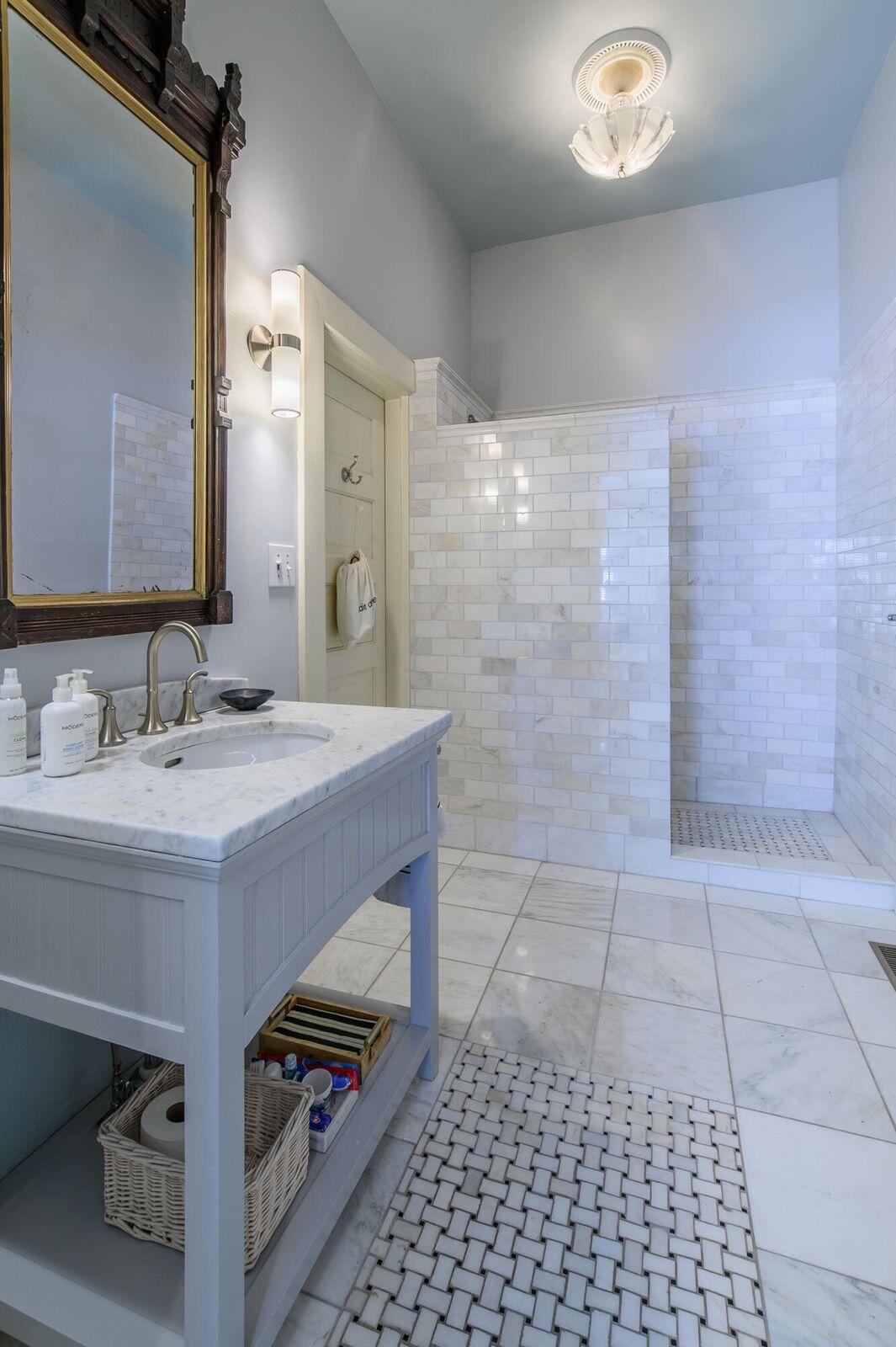 4 White St, Lexington, Virginia image 38