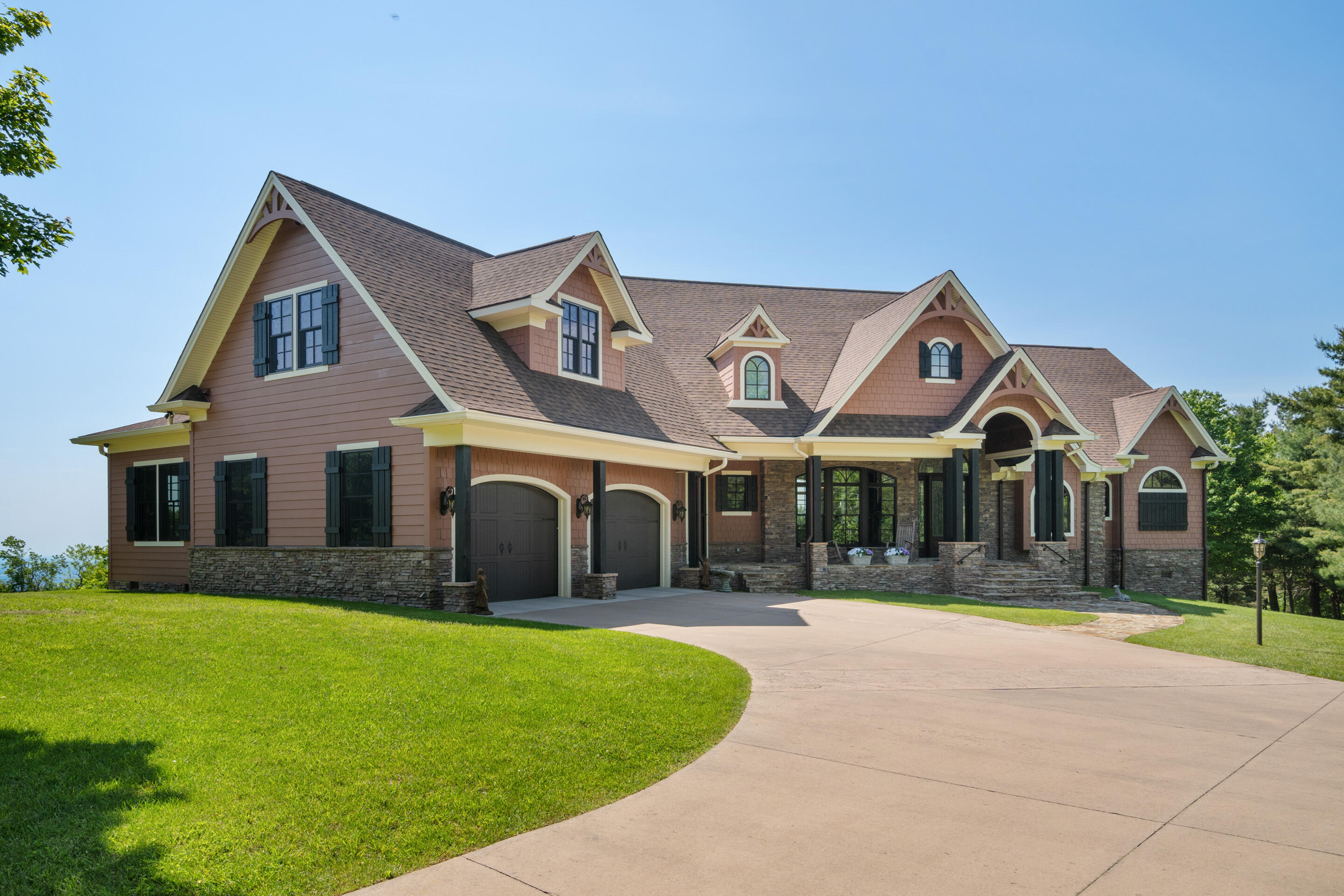 493 Pops Peak Rd, Fancy Gap, Virginia image 3