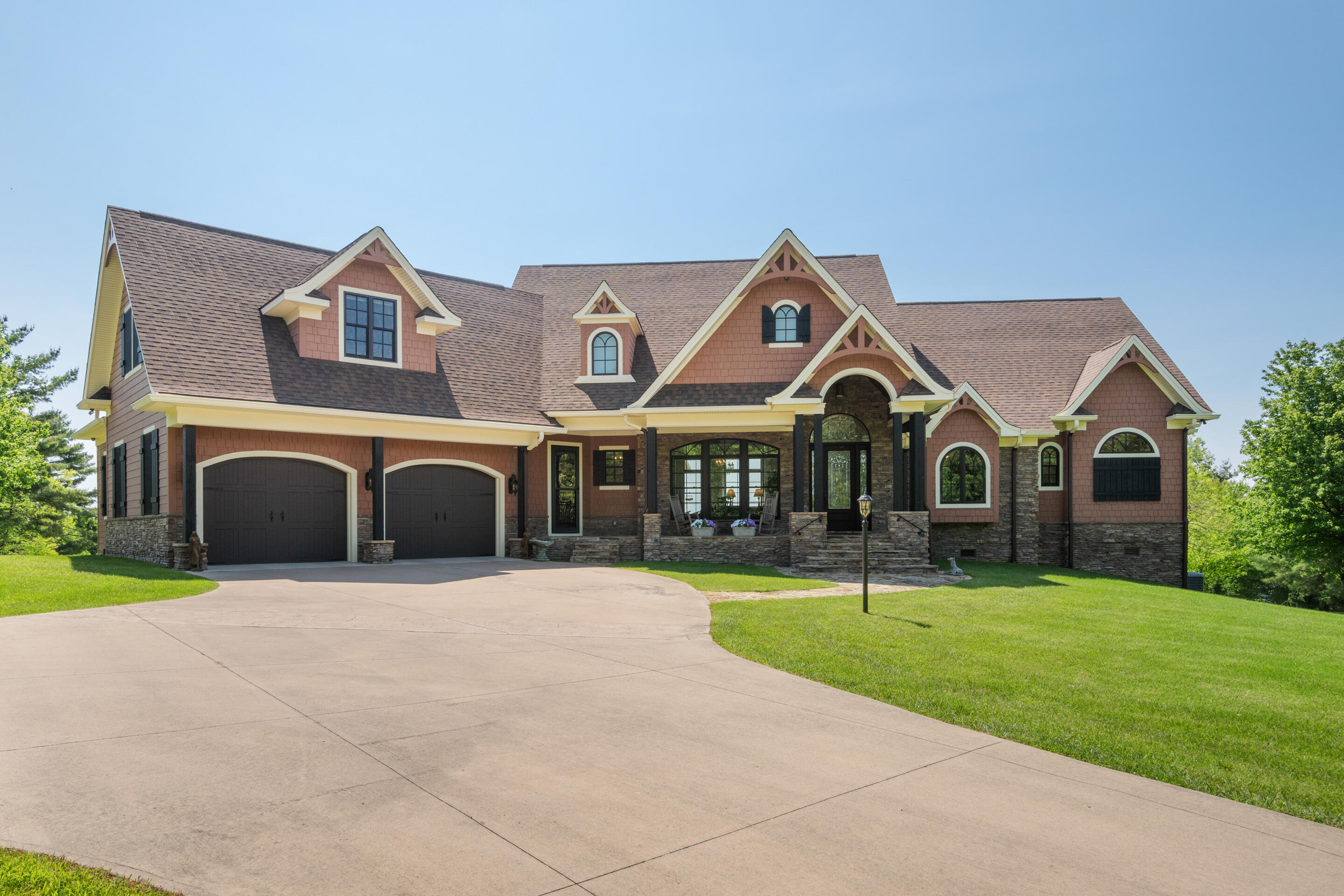493 Pops Peak Rd, Fancy Gap, Virginia image 4
