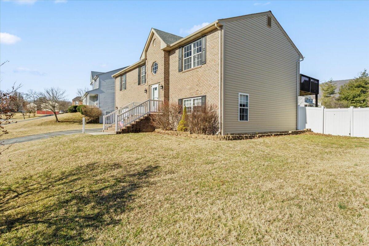 4505 Great Glen Dr, Salem, Virginia image 2