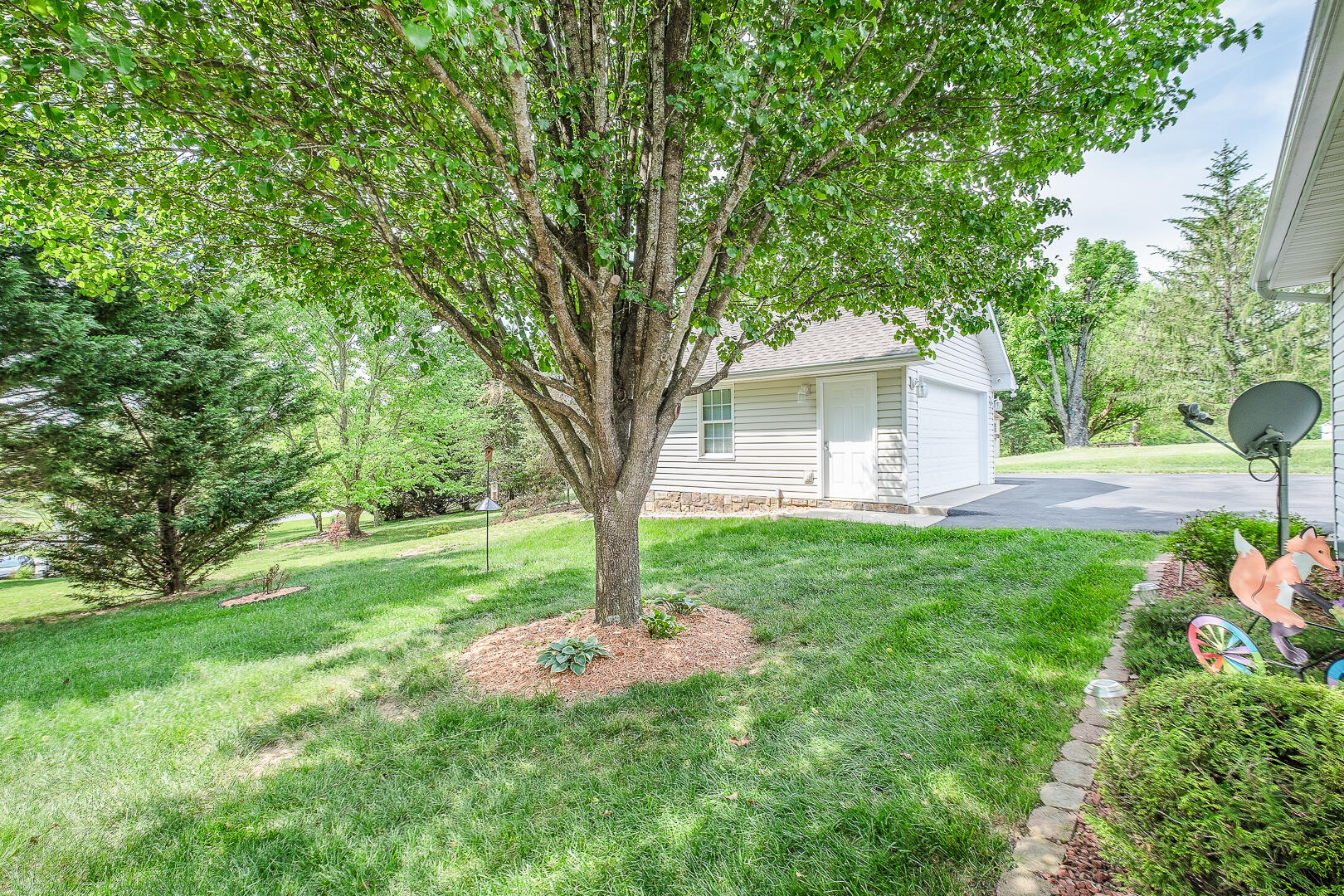 151 Andrew Dr, Troutville, Ohio image 41