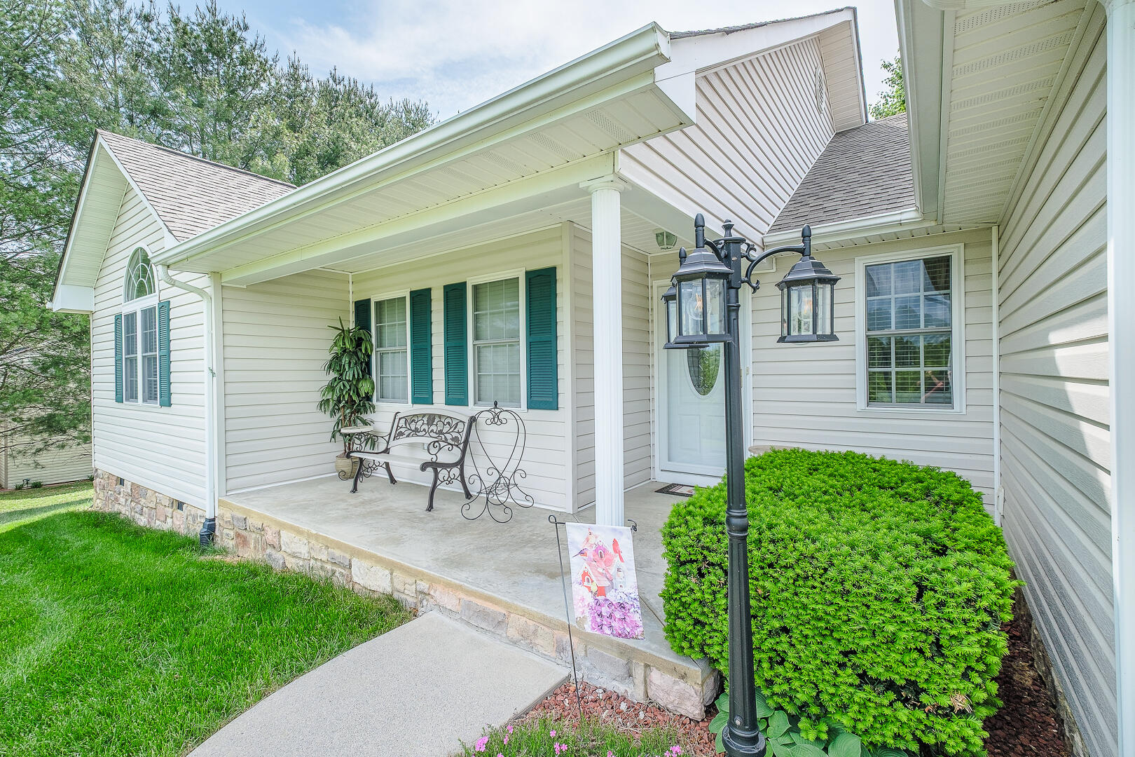 151 Andrew Dr, Troutville, Ohio image 5