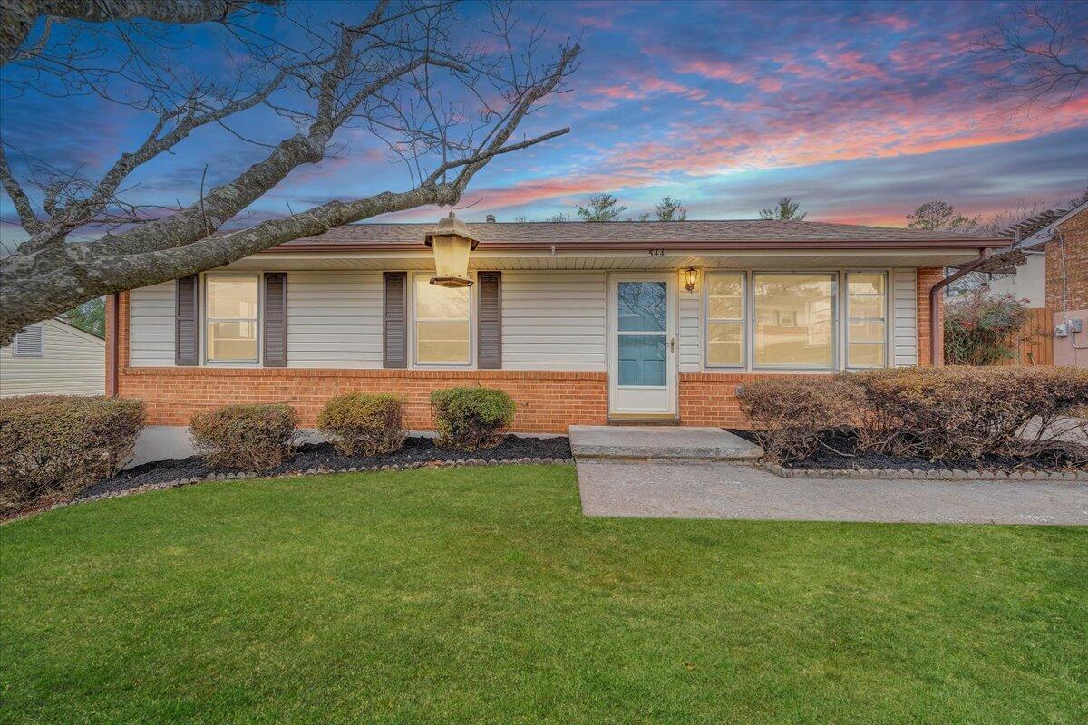544 Holiday Rd, Vinton, Virginia image 1