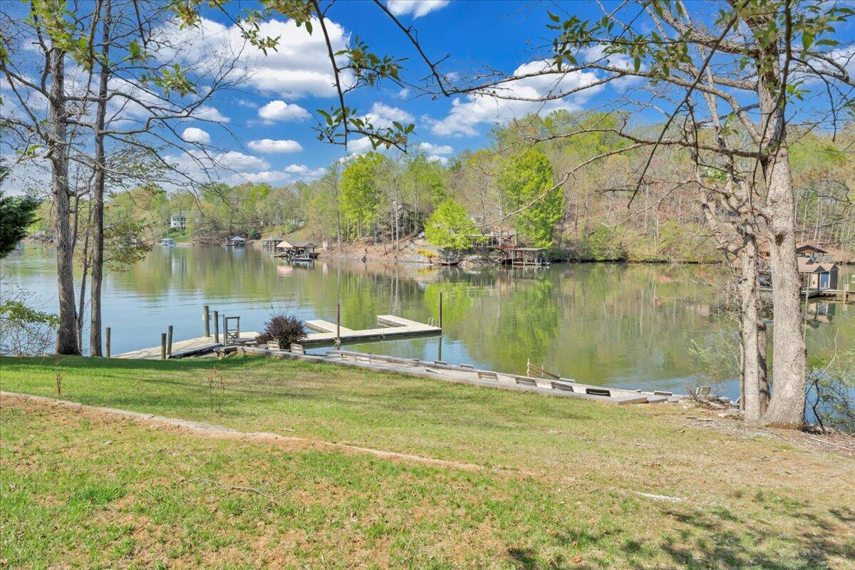100 Old Post Rd, Moneta, Virginia image 36