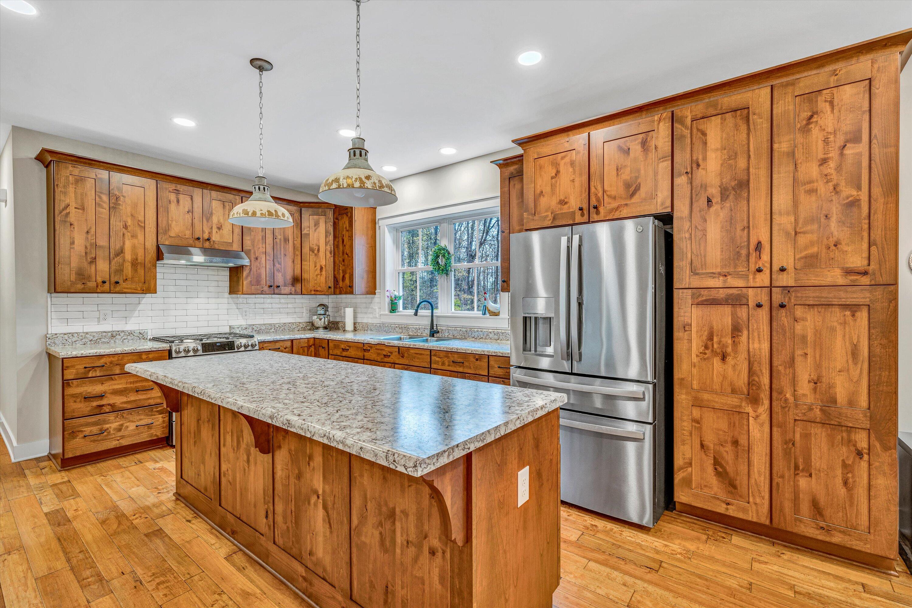 389 Carroll Dr, Hardy, Ohio image 9