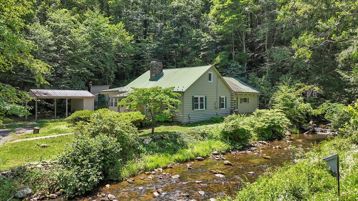 Big Island, Virginia 24526, United States, 3 Bedrooms Bedrooms, ,2 BathroomsBathrooms,Residential,Pending,180567