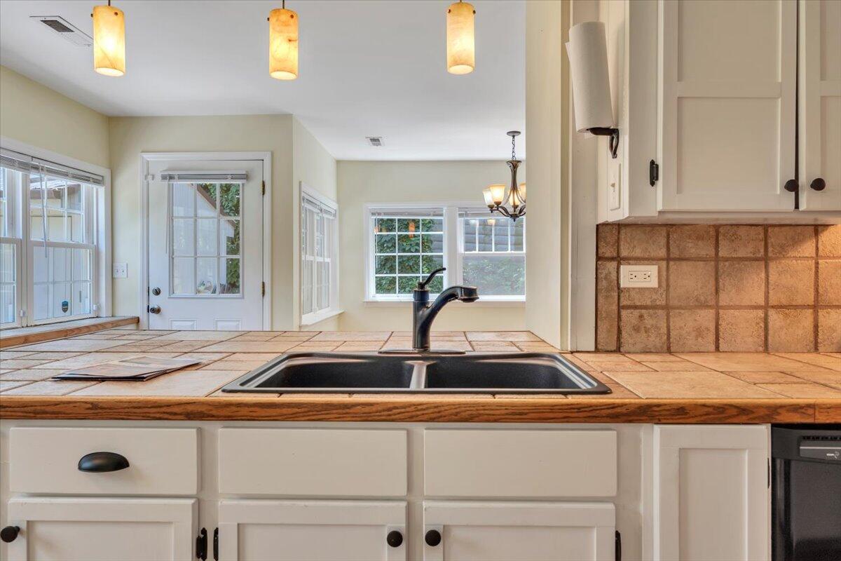 Big Island, Virginia 24526, United States, 3 Bedrooms Bedrooms, ,2 BathroomsBathrooms,Residential,Pending,180567