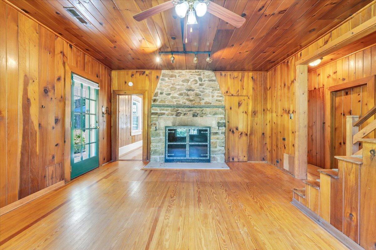 Big Island, Virginia 24526, United States, 3 Bedrooms Bedrooms, ,2 BathroomsBathrooms,Residential,Pending,180567