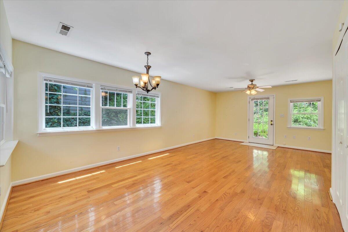 Big Island, Virginia 24526, United States, 3 Bedrooms Bedrooms, ,2 BathroomsBathrooms,Residential,Pending,180567