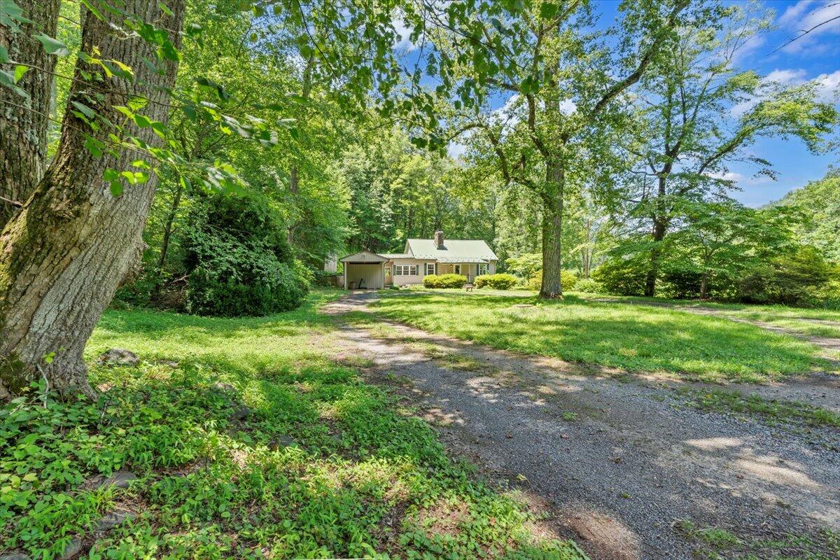 Big Island, Virginia 24526, United States, 3 Bedrooms Bedrooms, ,2 BathroomsBathrooms,Residential,Pending,180567