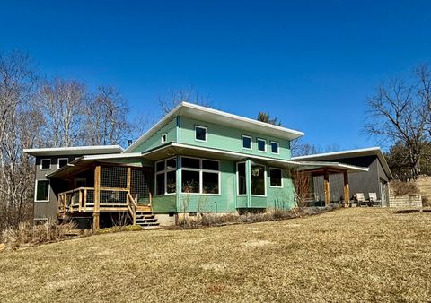 Homes For Sale - 1141 Dobbins Farm Rd<br/> Floyd, VA 24091