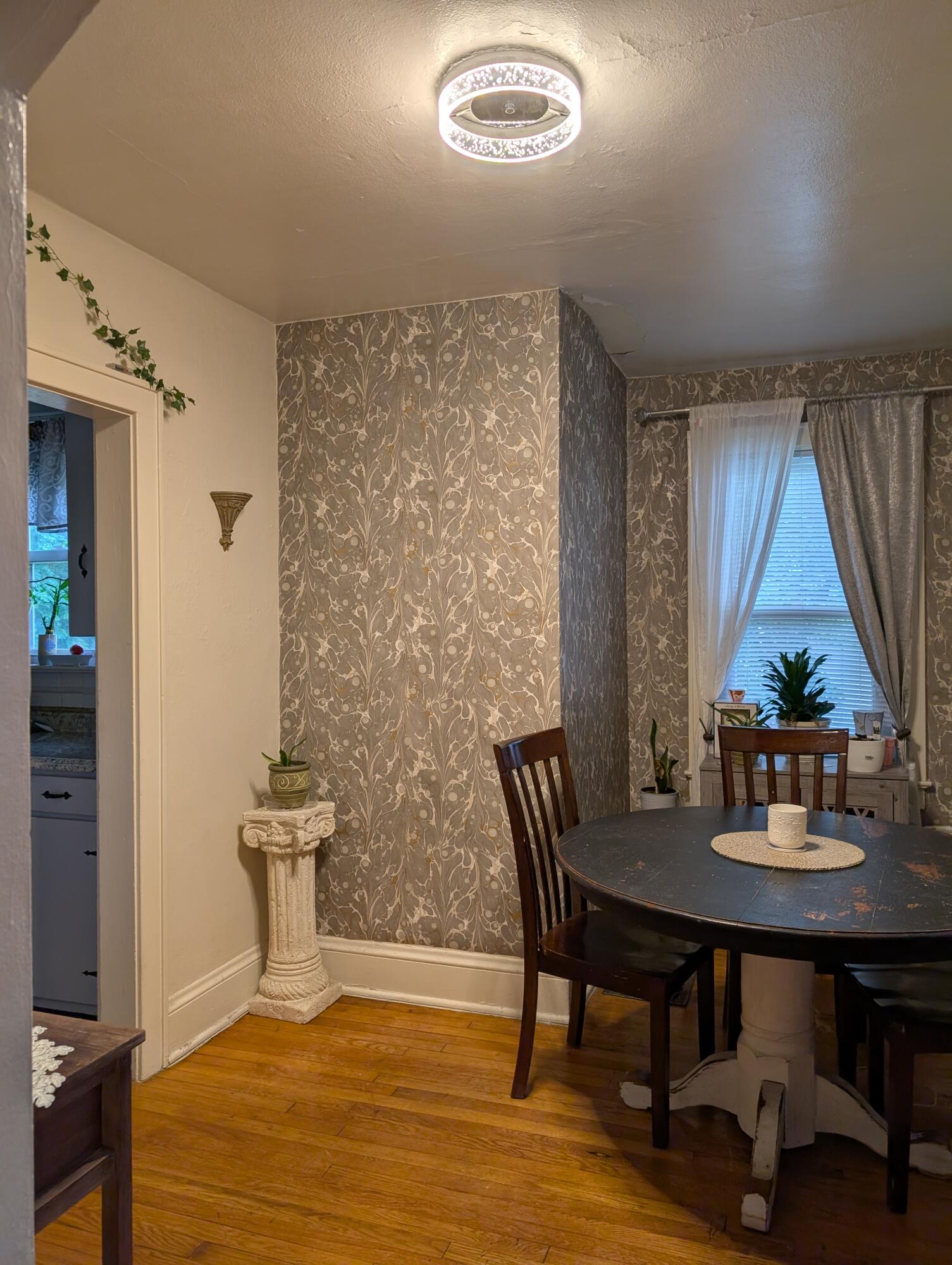 2221 W Main St, Salem, Virginia image 11