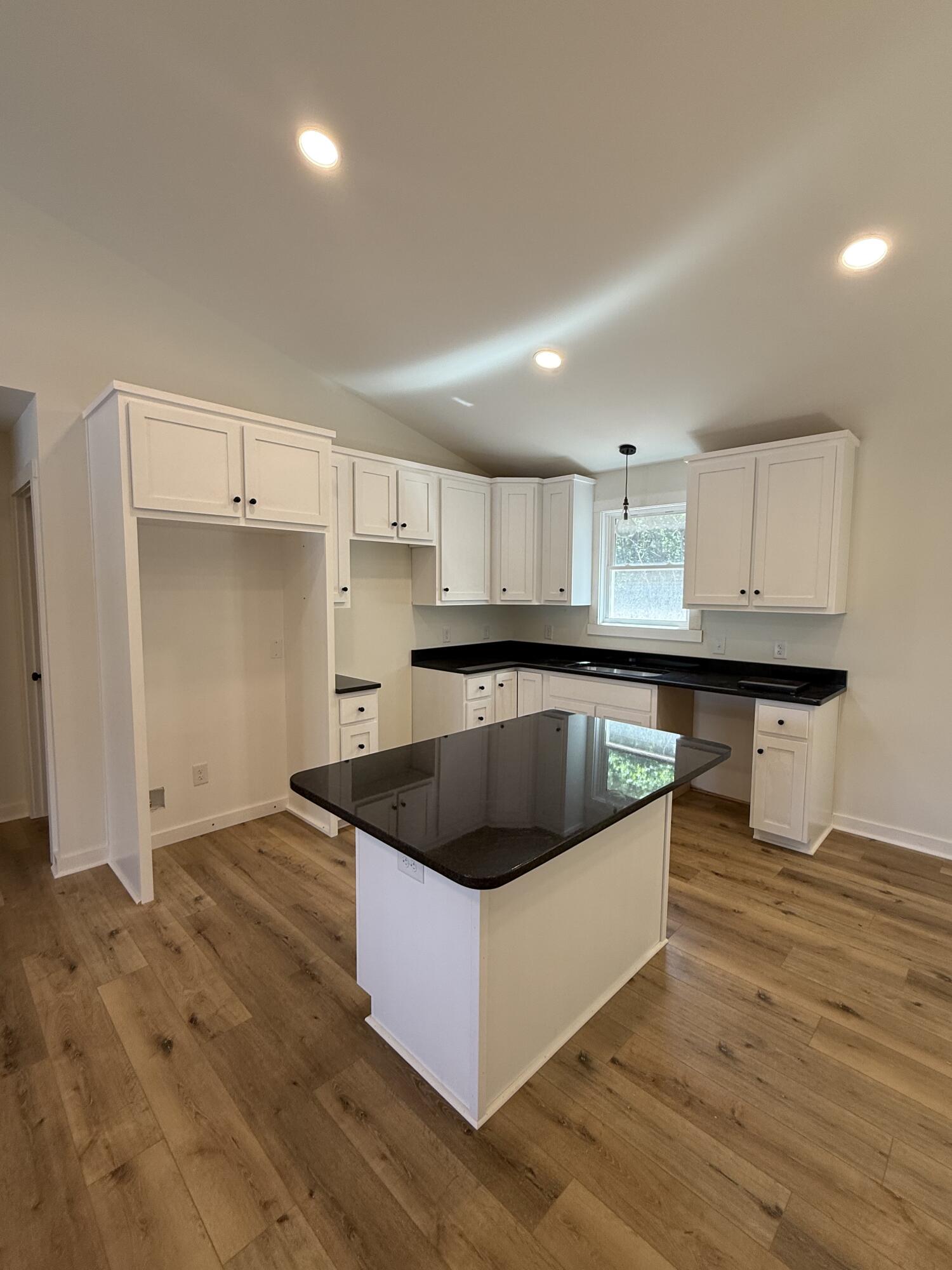 1484 White House Rd, Moneta, Virginia image 5