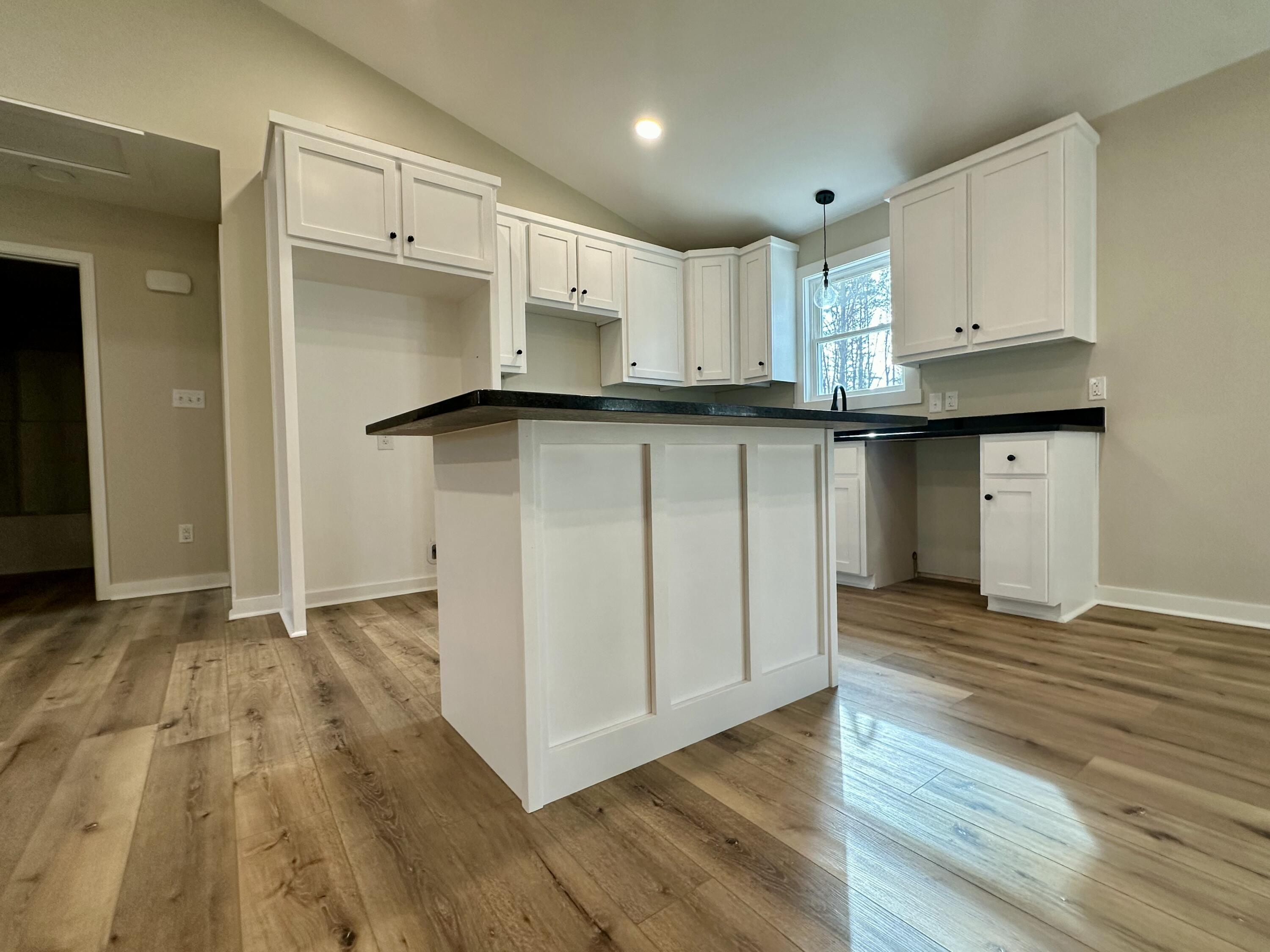 1484 White House Rd Rd, Moneta, Virginia image 5