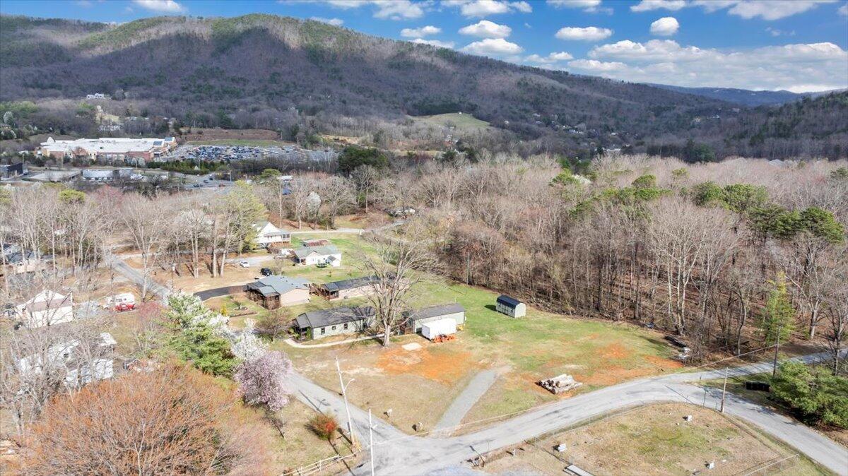 3572 Leffel Rd, Roanoke, Virginia image 4