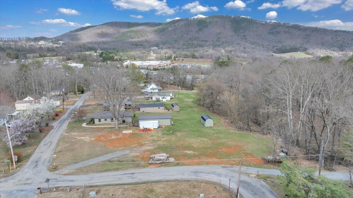 3572 Leffel Rd, Roanoke, Virginia image 1
