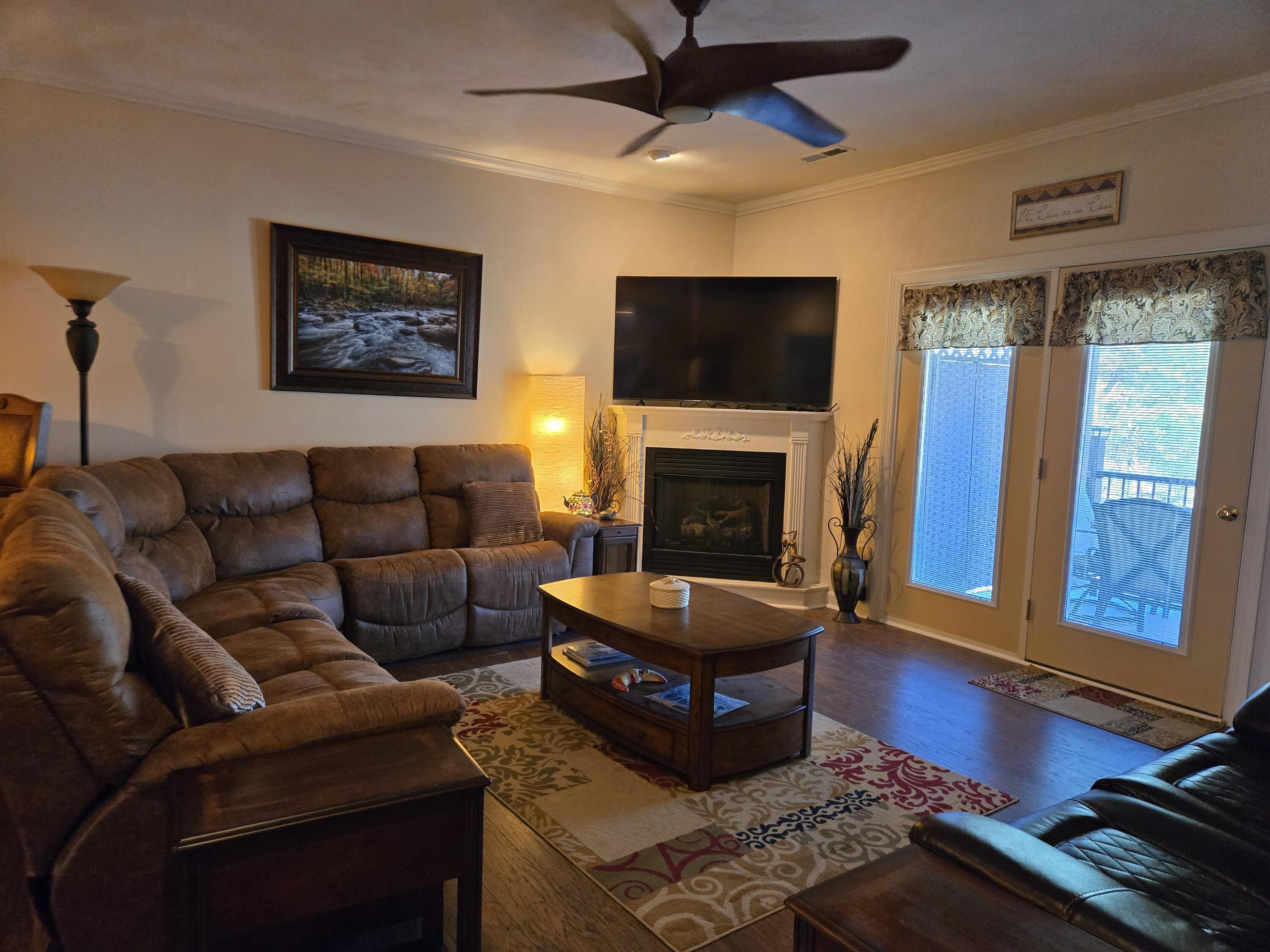 2710 Feather Garden Cir, Vinton, Virginia image 17