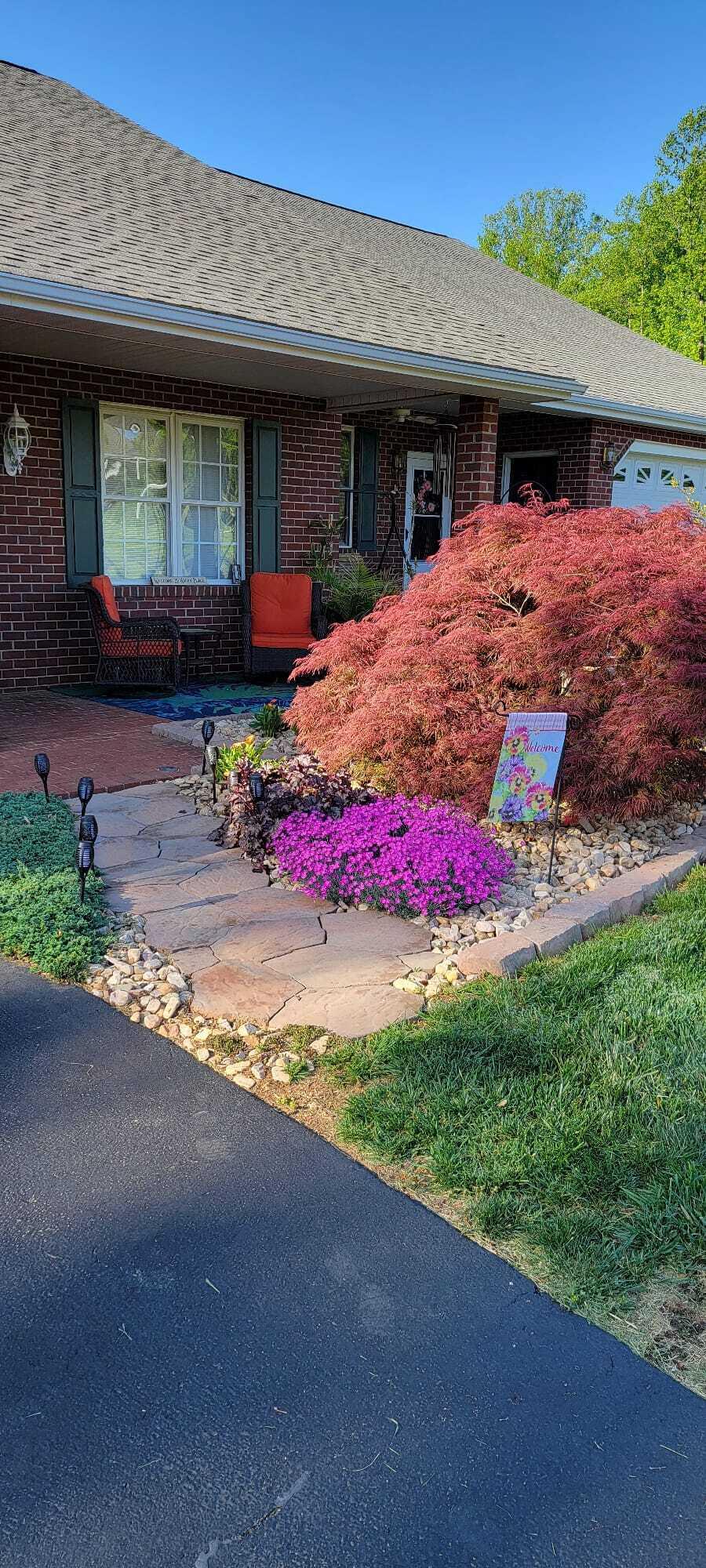 2710 Feather Garden Cir, Vinton, Virginia image 5