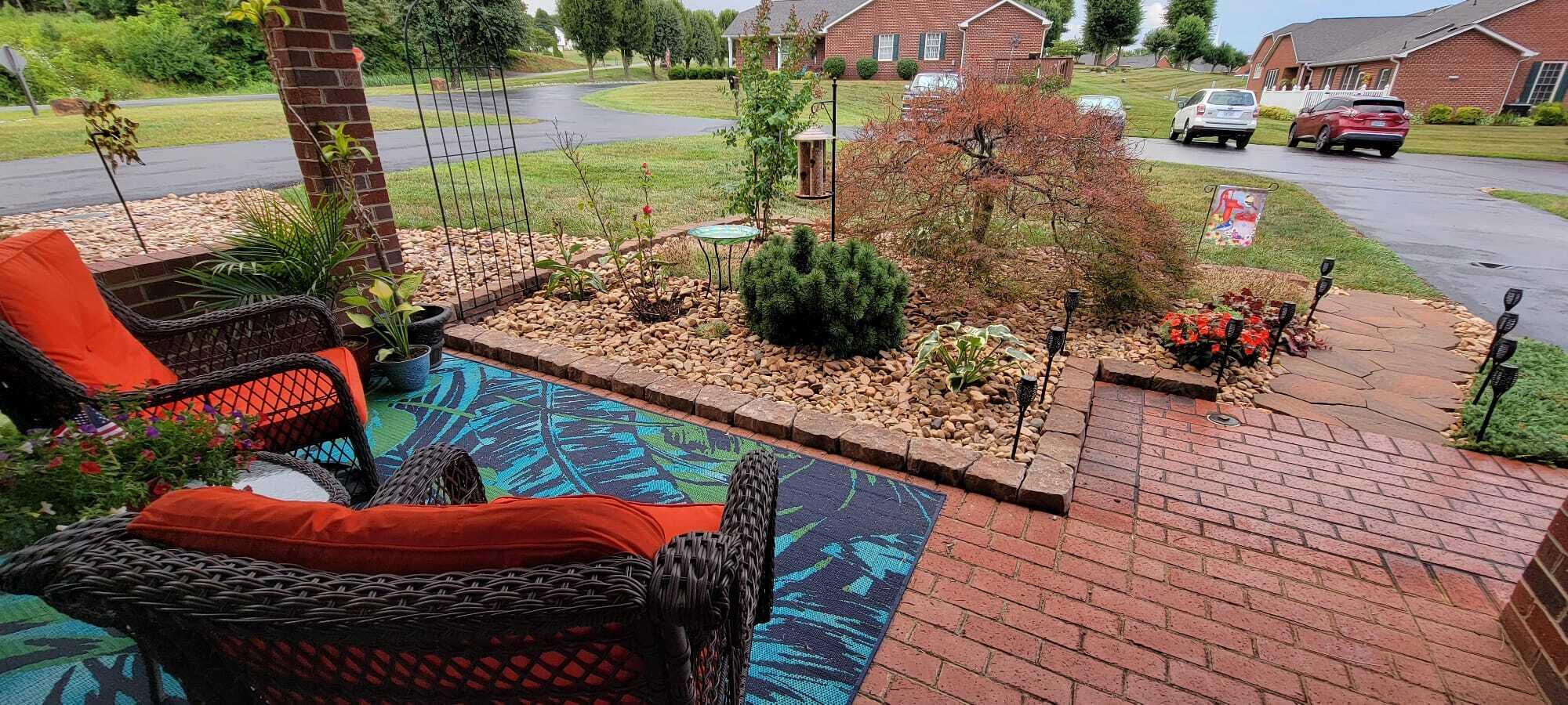 2710 Feather Garden Cir, Vinton, Virginia image 3