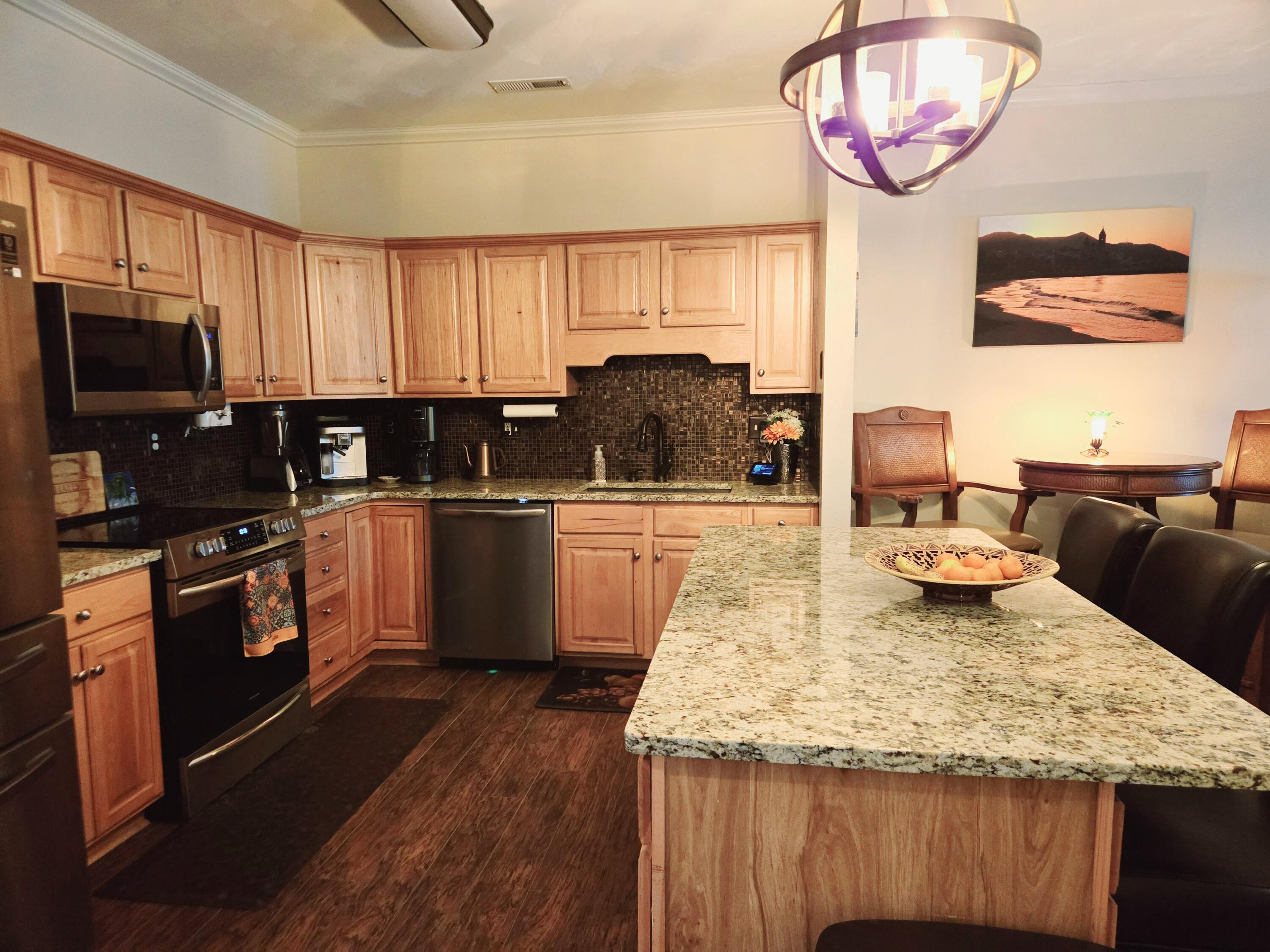 2710 Feather Garden Cir, Vinton, Virginia image 8
