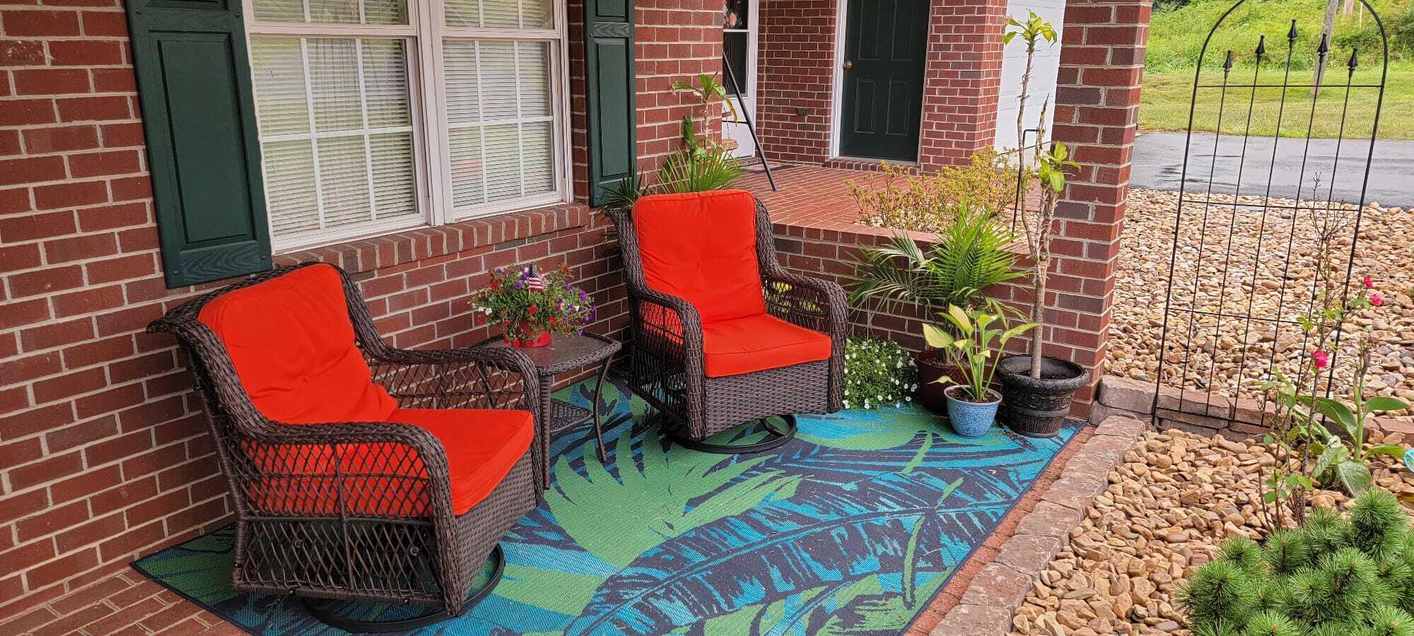2710 Feather Garden Cir, Vinton, Virginia image 2