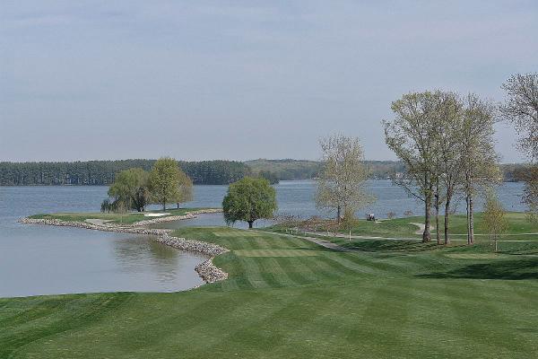 Penhook, Virginia 24137, United States, 4 Bedrooms Bedrooms, ,4 BathroomsBathrooms,Residential,Pending,233022