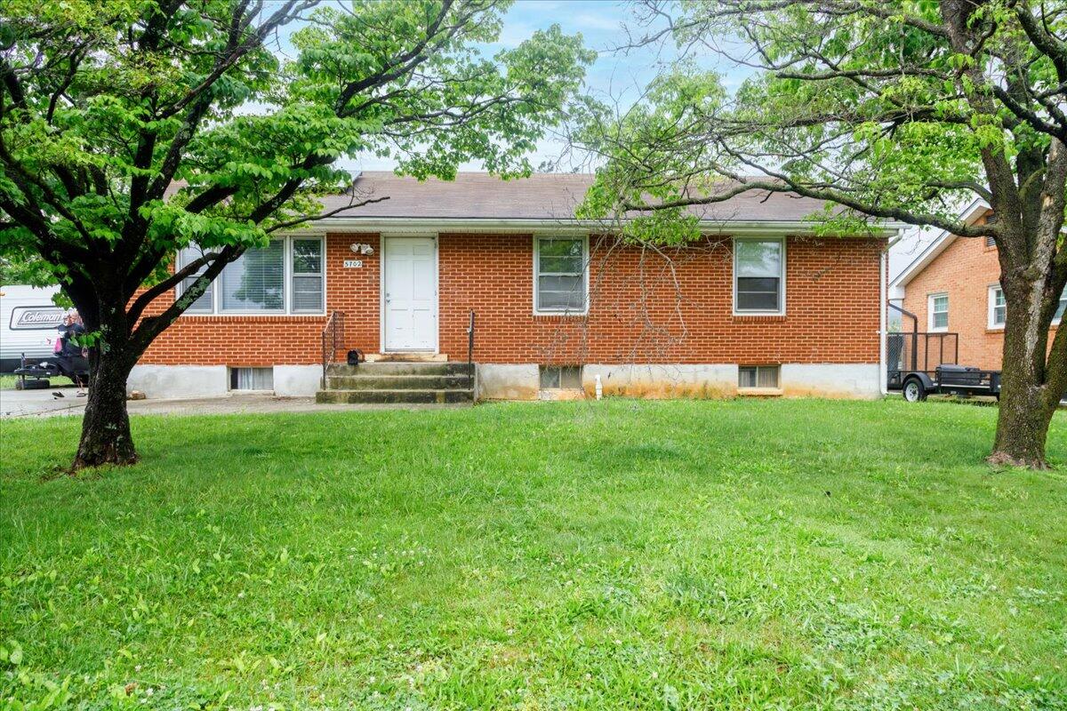 5702 Santa Anita Ter, Roanoke, Virginia image 3