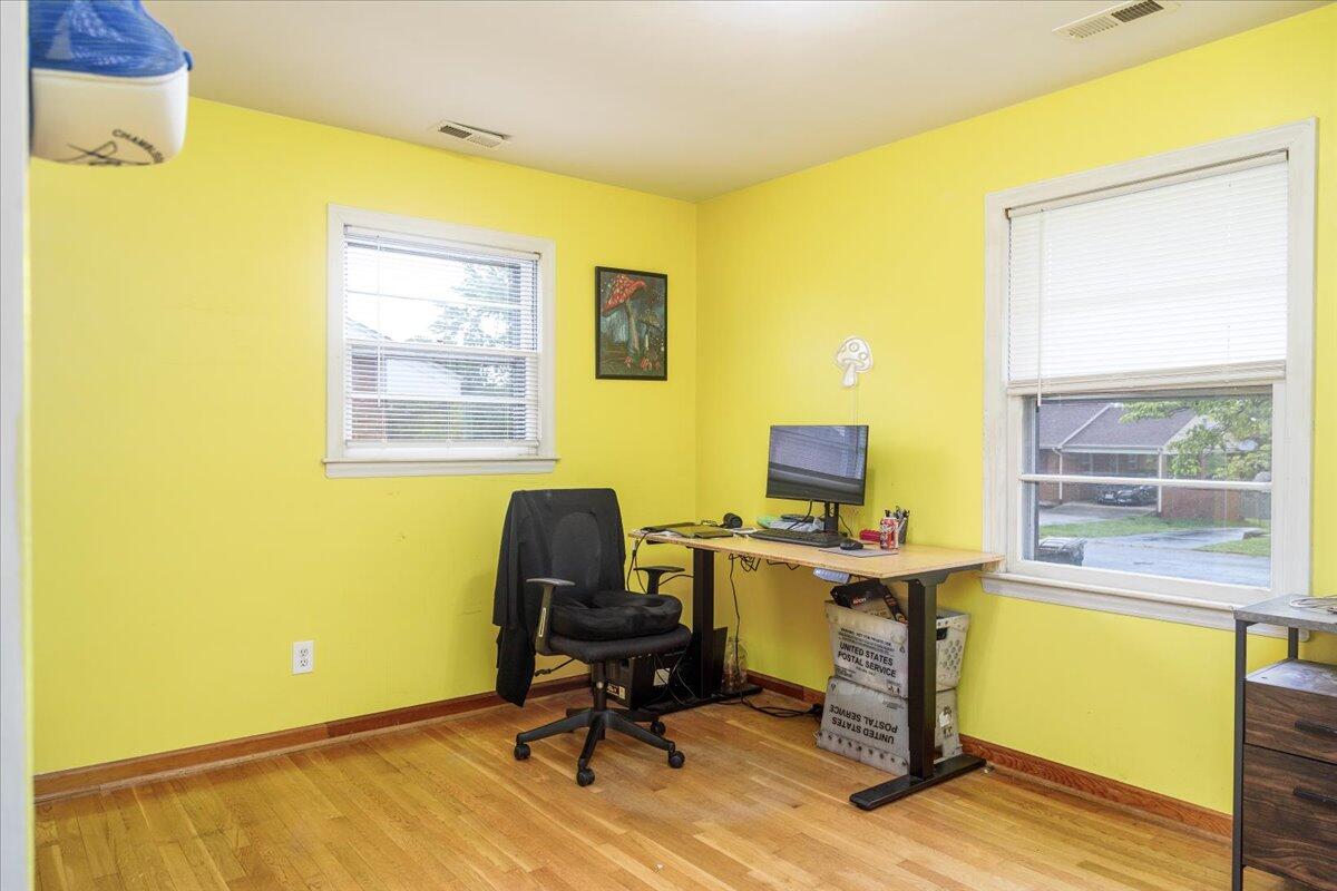 5702 Santa Anita Ter, Roanoke, Virginia image 17