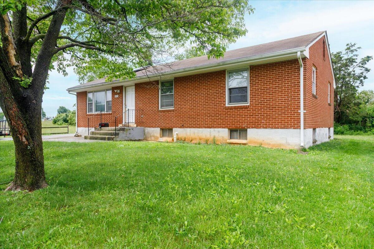 5702 Santa Anita Ter, Roanoke, Virginia image 4