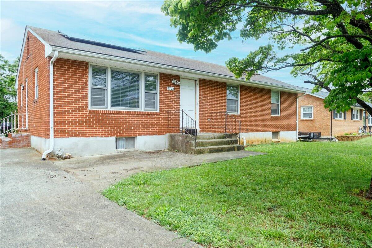 5702 Santa Anita Ter, Roanoke, Virginia image 1