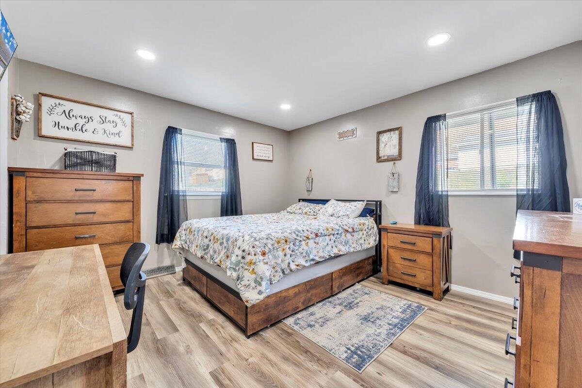 1332 S Crawford Ave, Covington, Virginia image 14