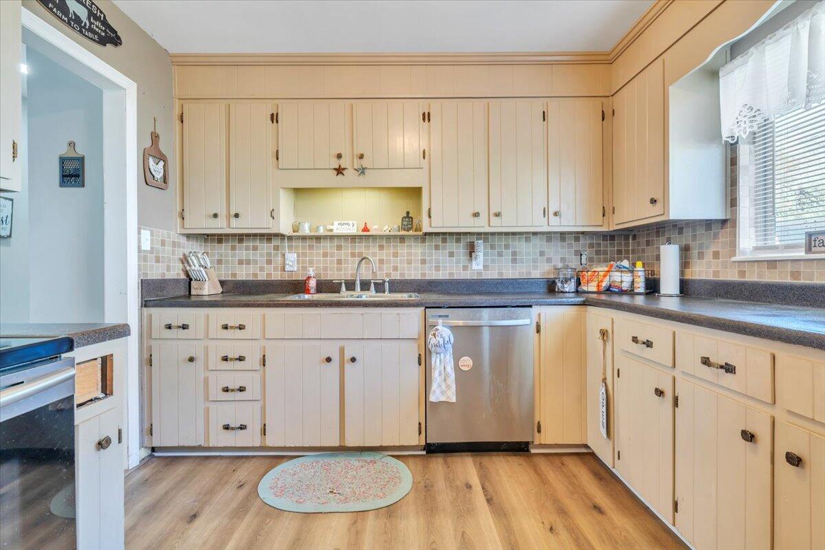 1332 S Crawford Ave, Covington, Virginia image 6