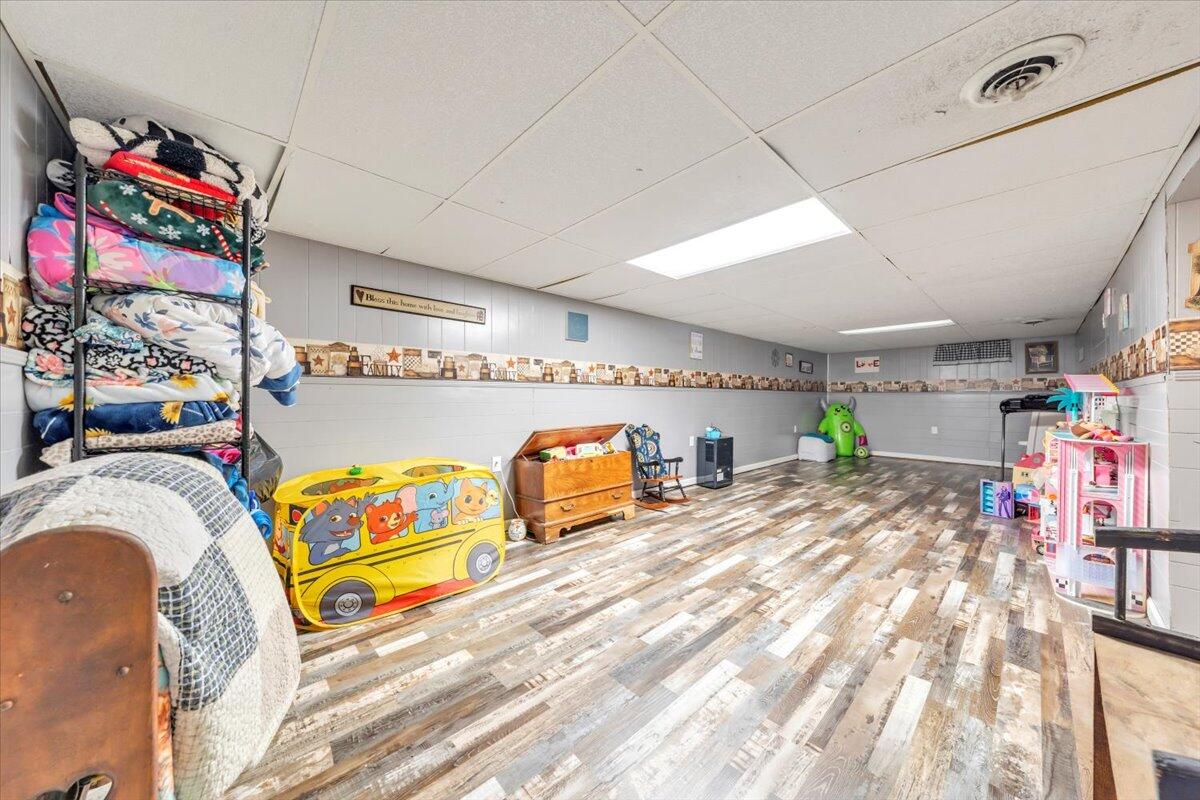1332 S Crawford Ave, Covington, Virginia image 18