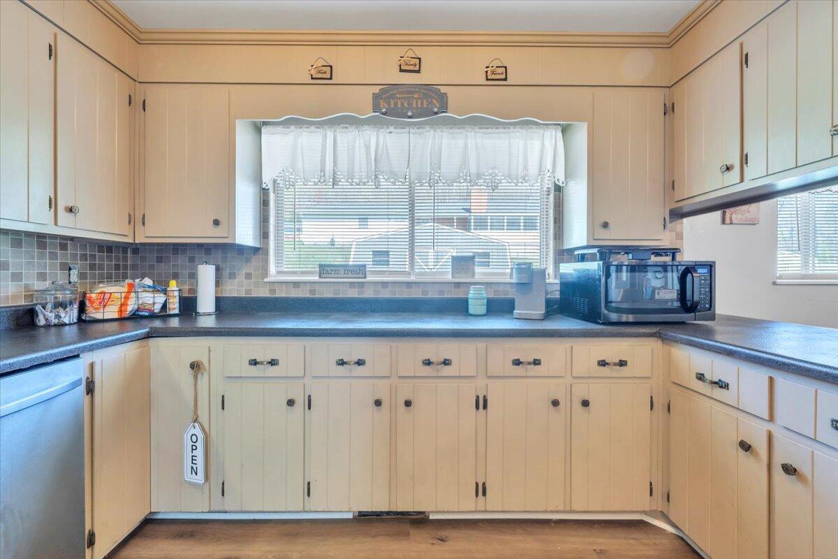 1332 S Crawford Ave, Covington, Virginia image 7
