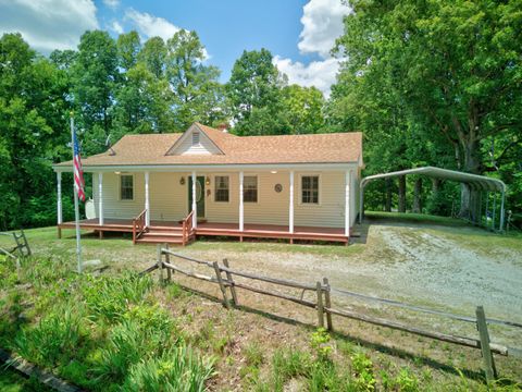 Homes For Sale - 937 Waidsboro Rd<br/> Franklin County, Ferrum, VA 24088