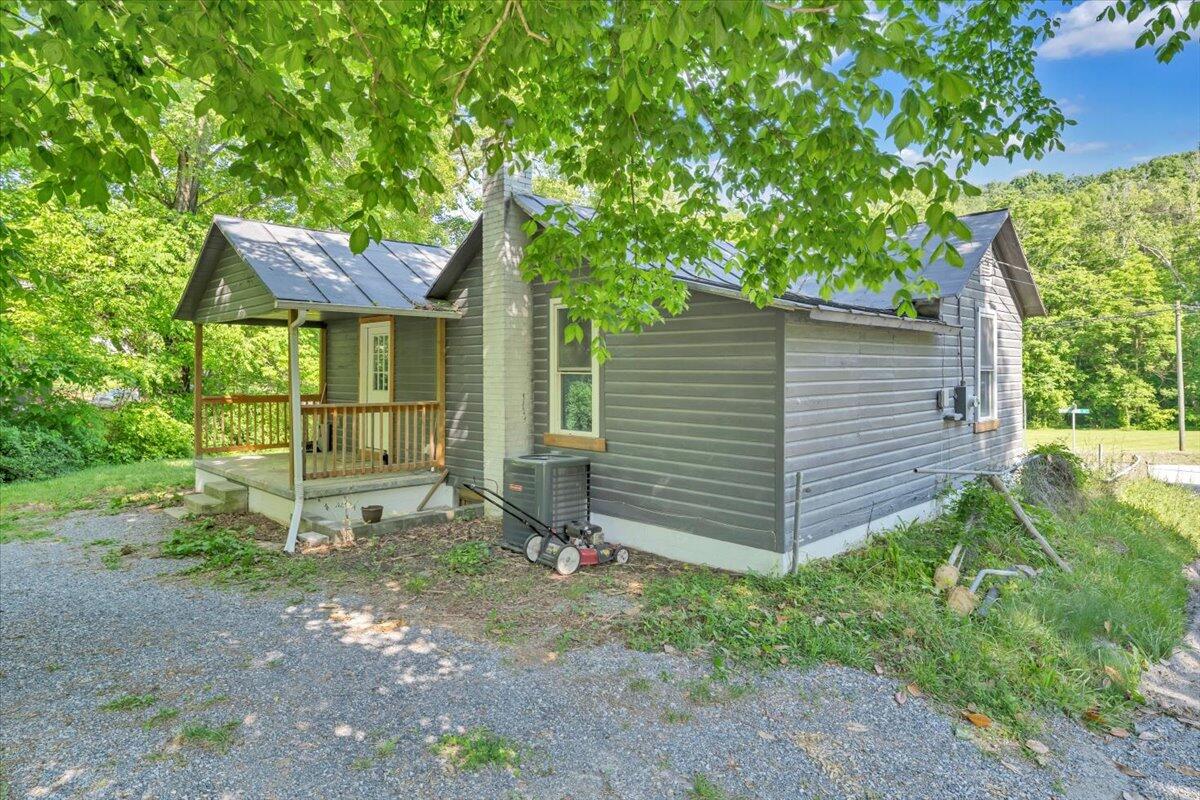 2659 Cedar Ln, Buchanan, Virginia image 30
