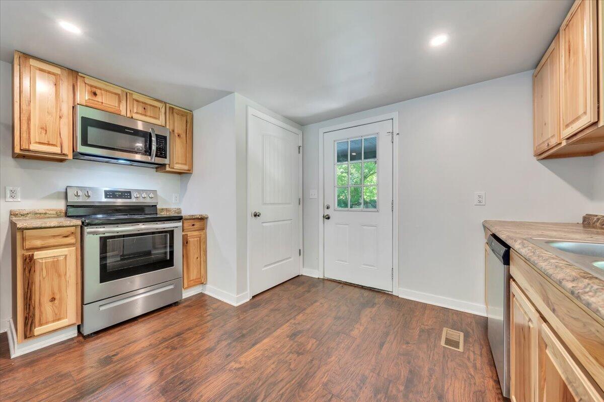 2659 Cedar Ln, Buchanan, Virginia image 9