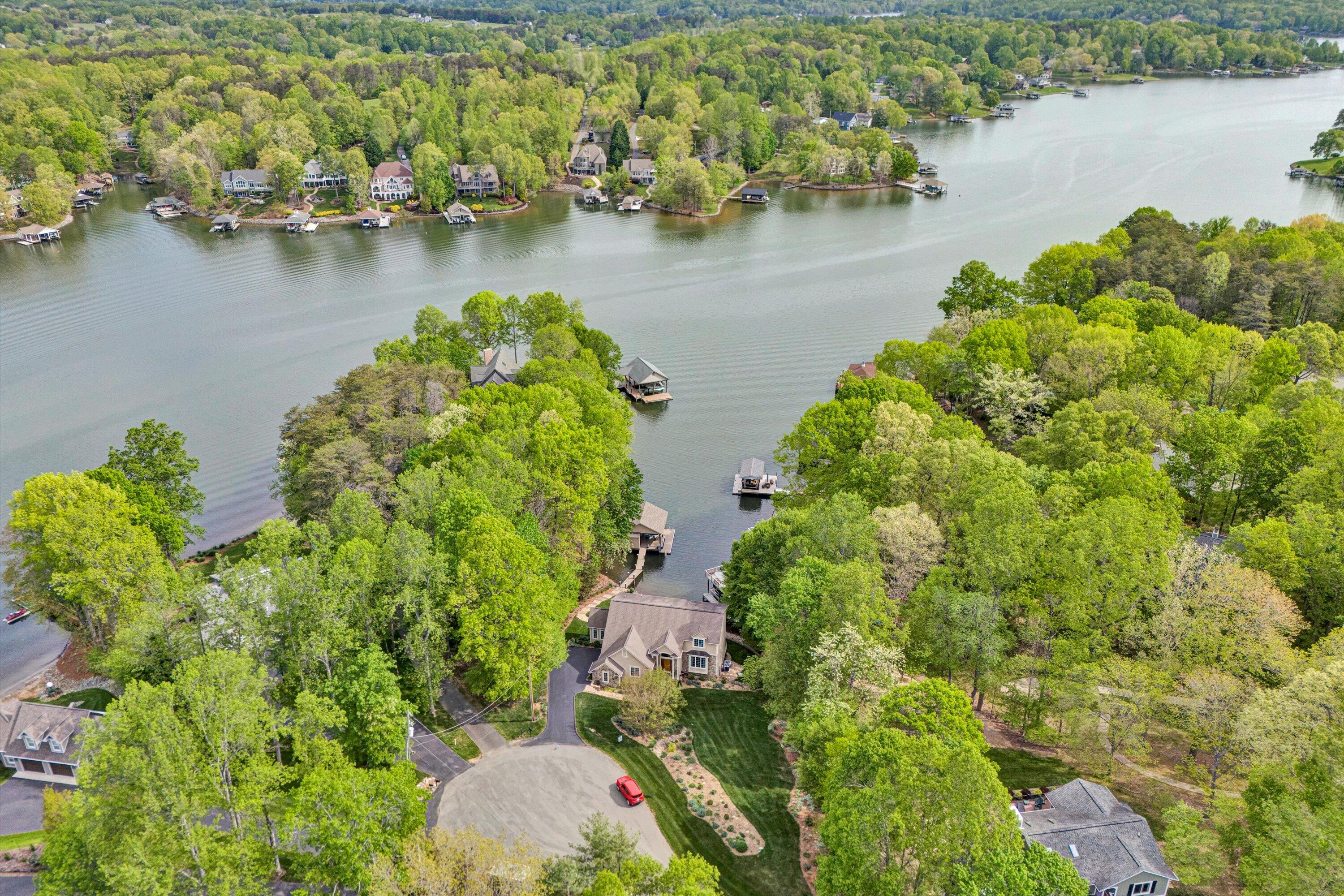 72 Pine Crest Cir, Moneta, Virginia image 9