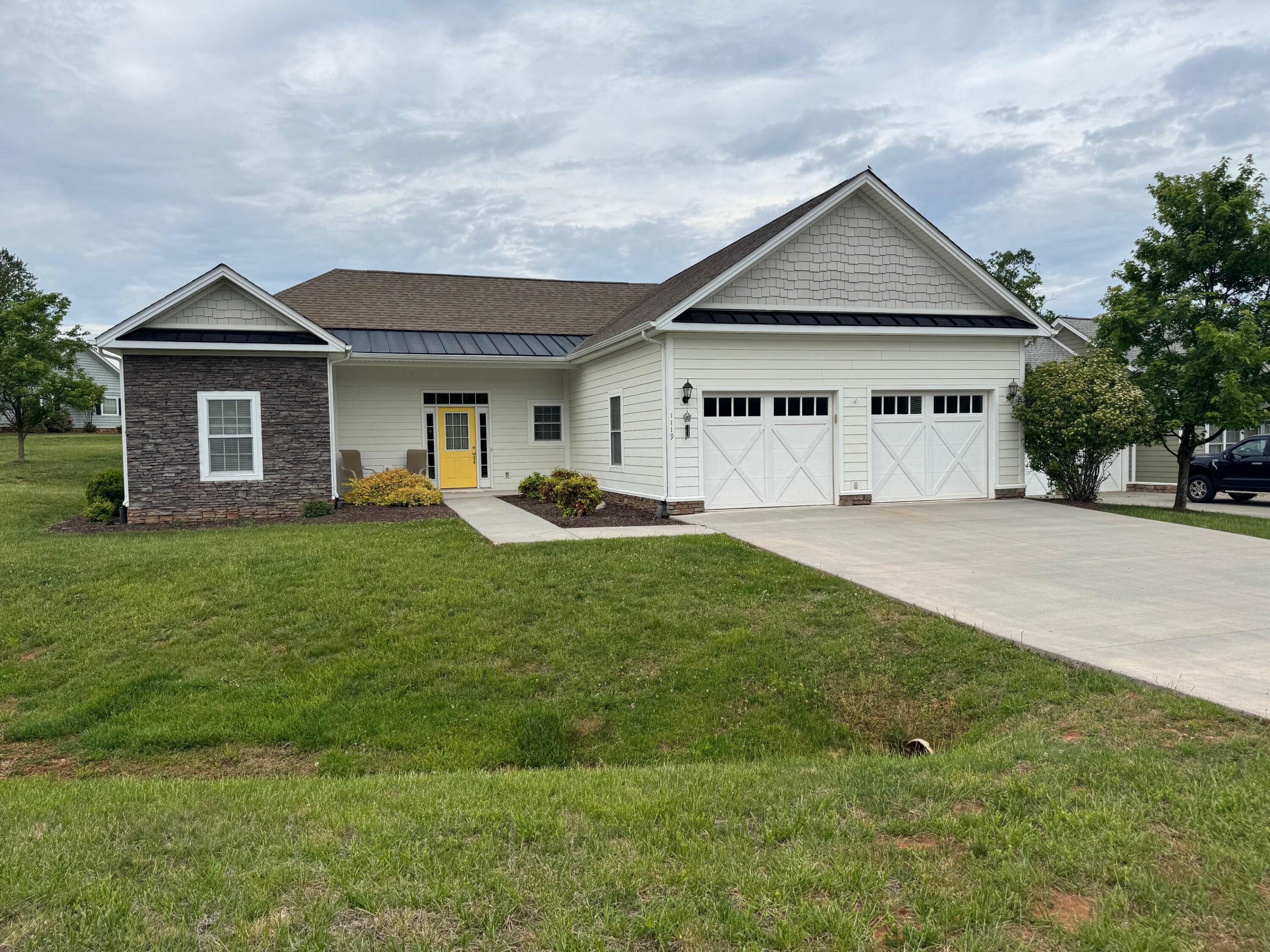 1119 Park Hall Rd, Huddleston, Virginia image 1