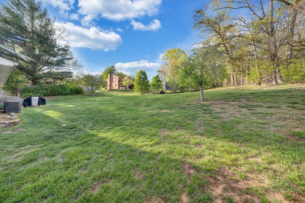 387 Ivie Cir, Salem, Ohio image 39
