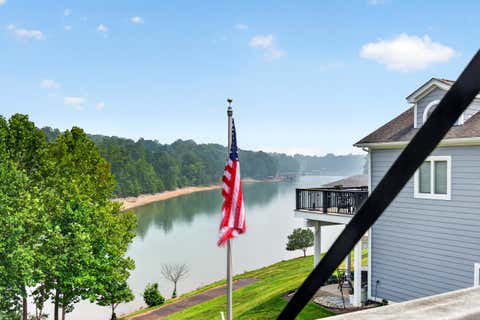 Homes For Sale - 1052 Coves End Rd<br/> Huddleston, VA 24104
