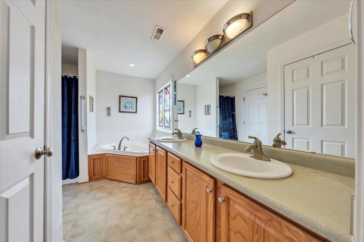 1064 Savanna Hills Drive Dr, Moneta, Virginia image 29