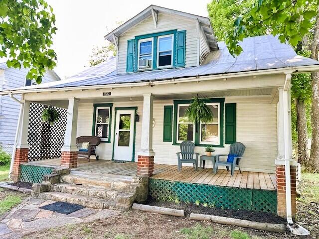 292 Holcombe Ave, New Castle, Virginia image 2