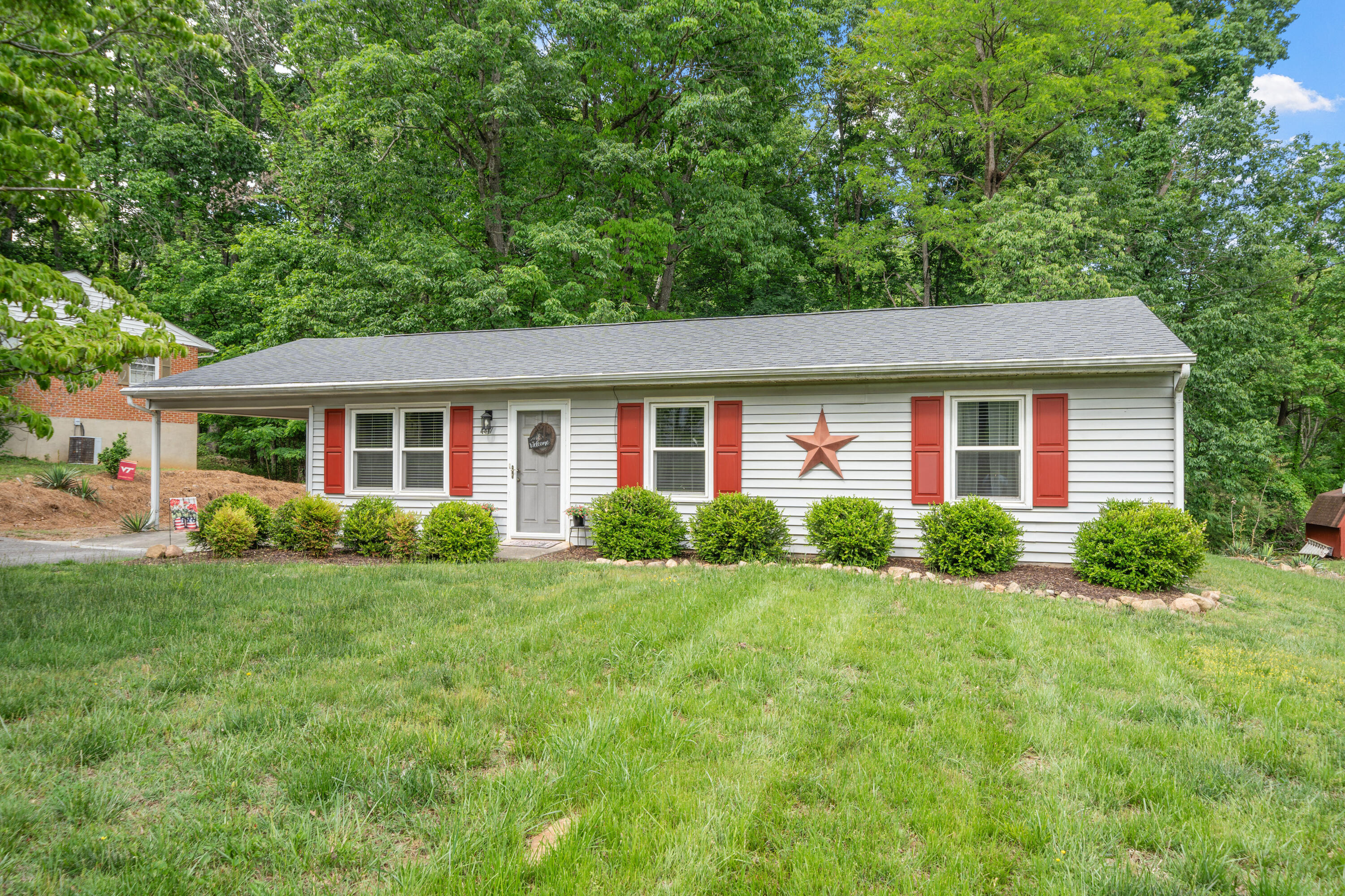 4417 Indian Hill Rd, Salem, Virginia image 1