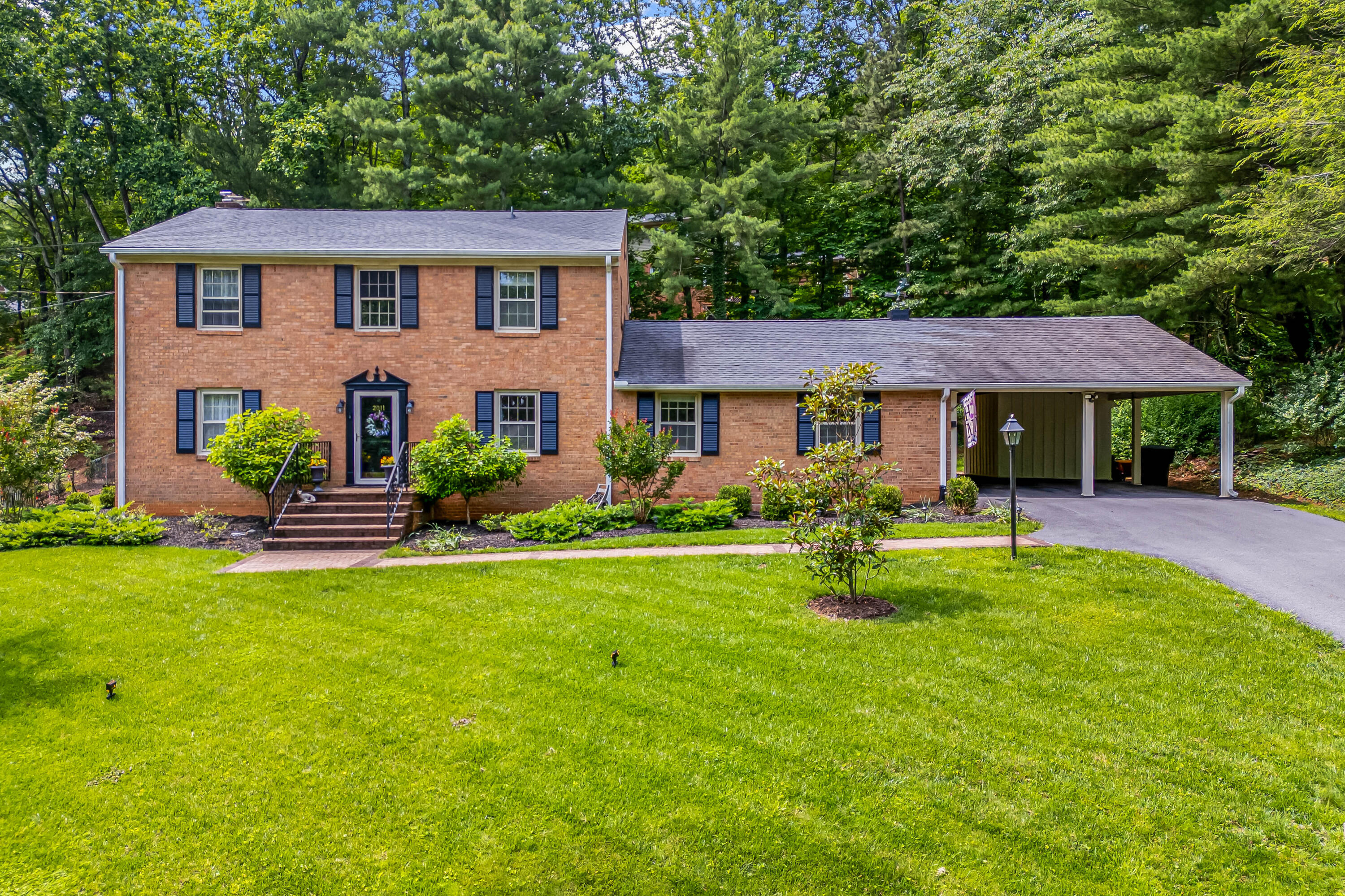 2011 Cantle Ln, Roanoke, Virginia image 1
