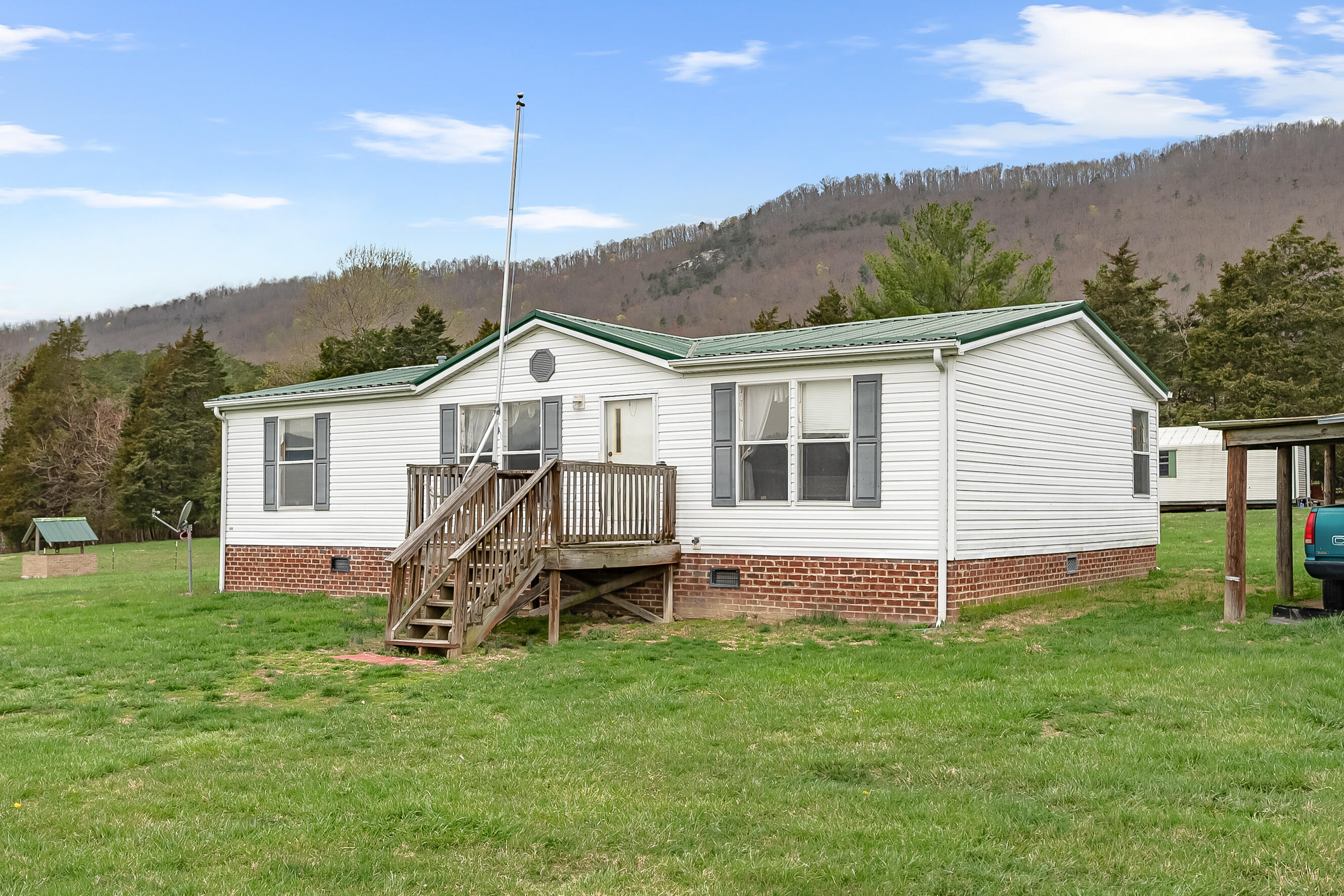 3588 Flatwoods Rd, Elliston, Virginia image 1